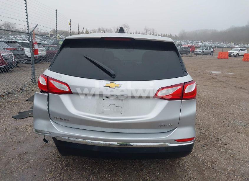 Photo 16 of 2018 Chevrolet Equinox LT (VIN 2GNAXSEVXJ6250927)