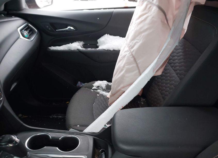 Photo 5 of 2018 Chevrolet Equinox LT (VIN 2GNAXSEVXJ6251611)