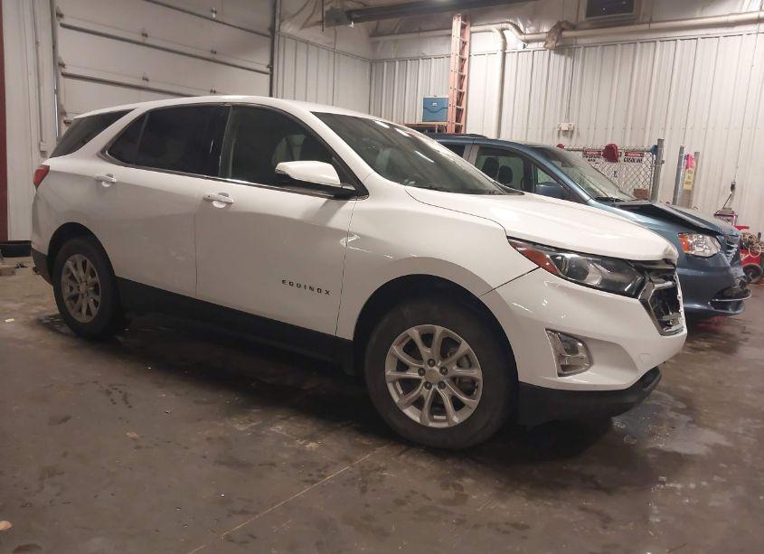 2018 Chevrolet Equinox LT (VIN 2GNAXSEVXJ6268716) main photo