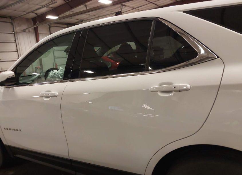 Photo 14 of 2018 Chevrolet Equinox LT (VIN 2GNAXSEVXJ6268716)