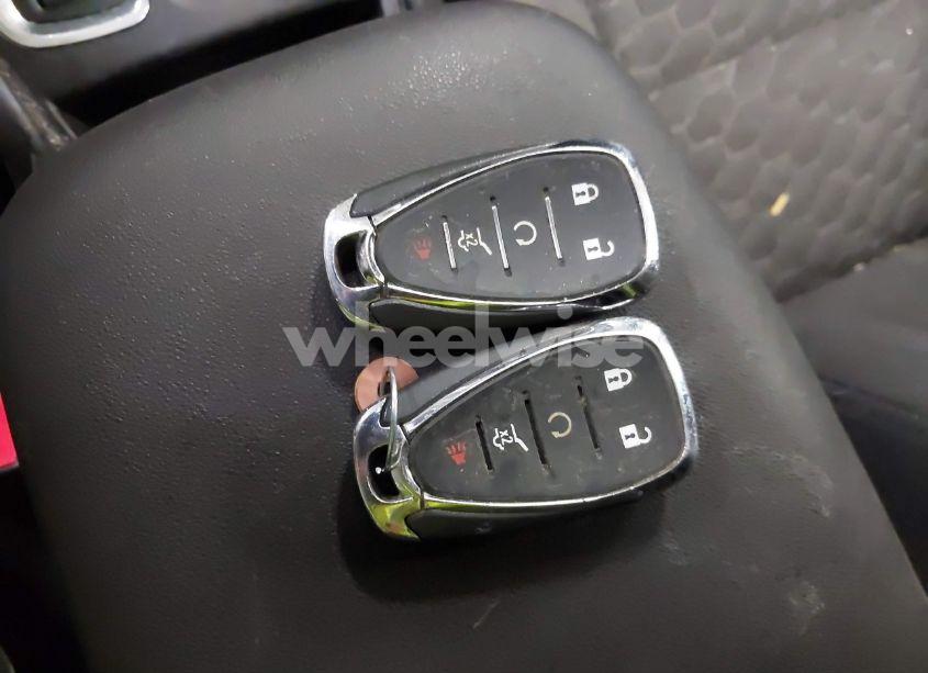 Photo 11 of 2018 Chevrolet Equinox LT (VIN 2GNAXSEVXJ6288870)