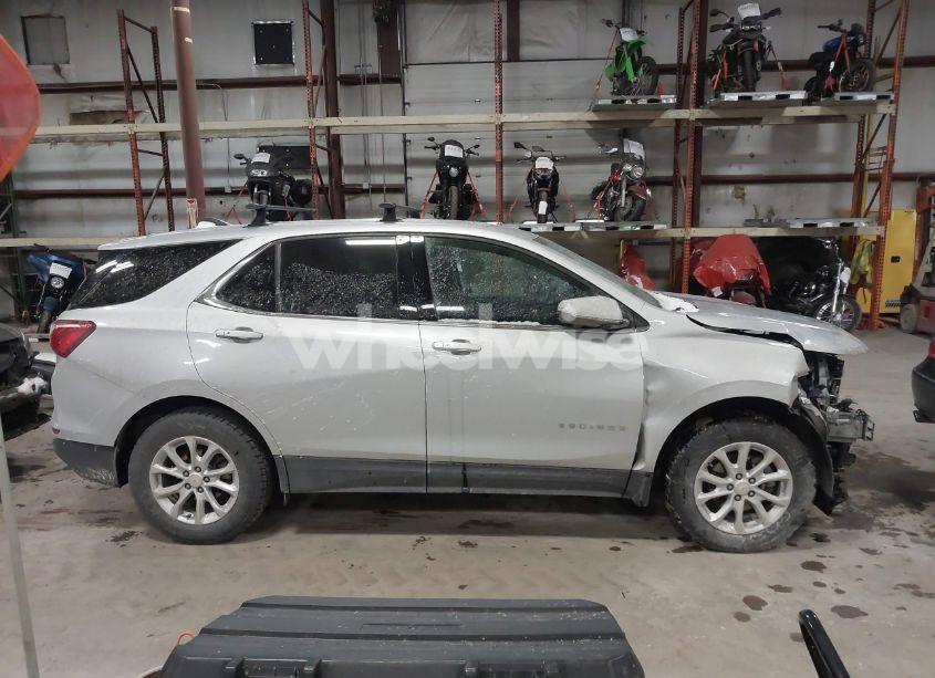 Photo 13 of 2018 Chevrolet Equinox LT (VIN 2GNAXSEVXJ6288870)