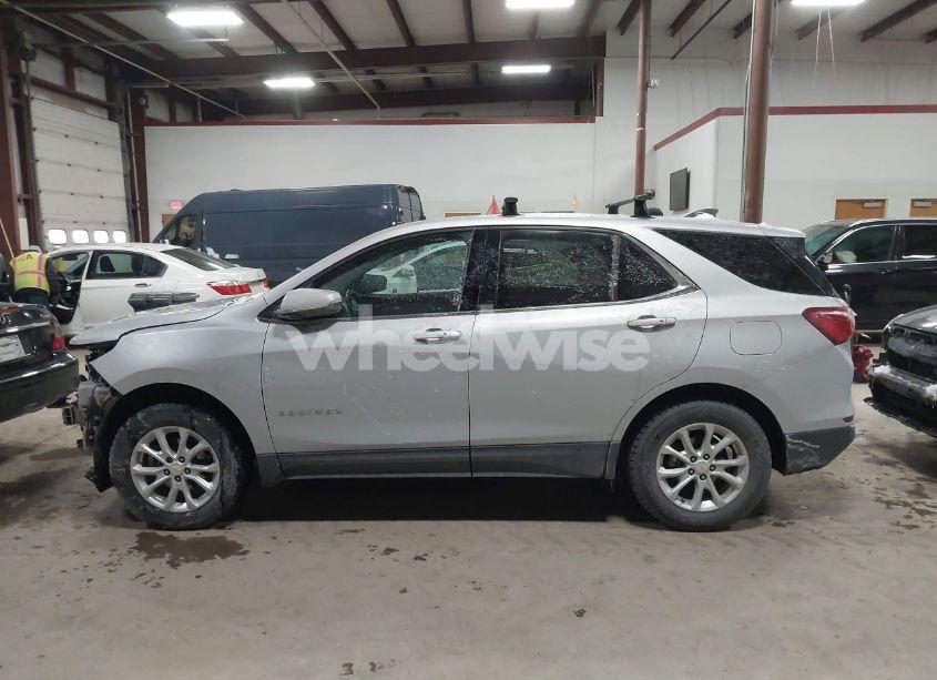 Photo 14 of 2018 Chevrolet Equinox LT (VIN 2GNAXSEVXJ6288870)