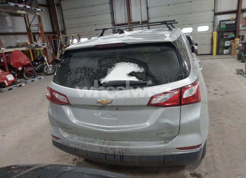 Photo 16 of 2018 Chevrolet Equinox LT (VIN 2GNAXSEVXJ6288870)