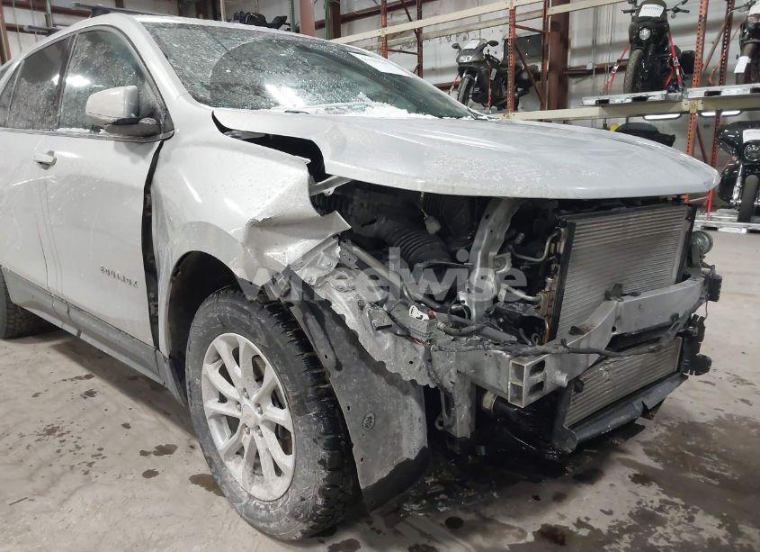 Photo 6 of 2018 Chevrolet Equinox LT (VIN 2GNAXSEVXJ6288870)