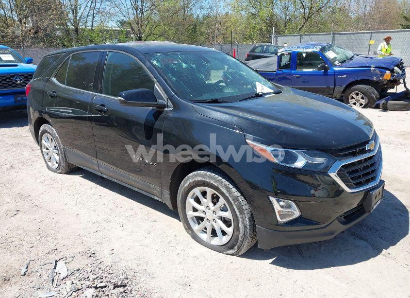 2018 Chevrolet Equinox LT (VIN 2GNAXSEVXJ6290473) main photo