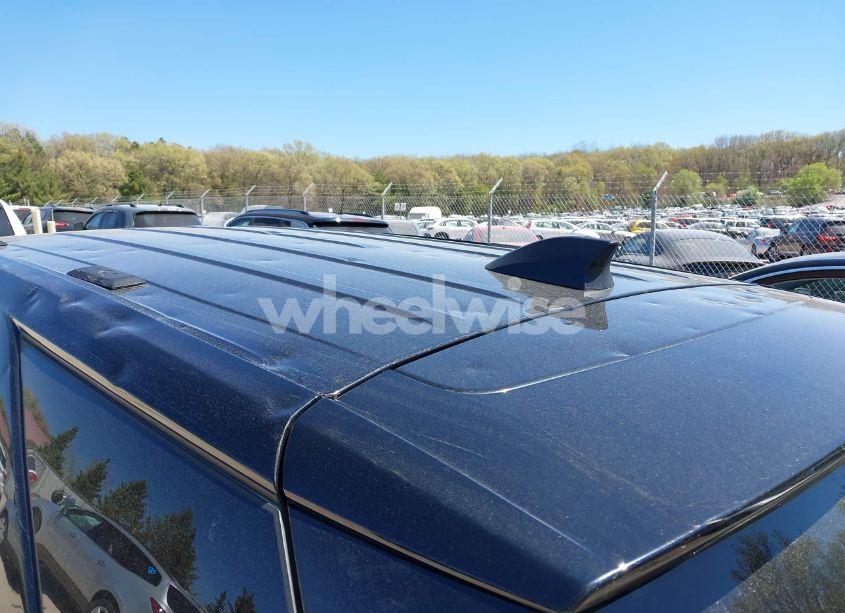 Photo 20 of 2018 Chevrolet Equinox LT (VIN 2GNAXSEVXJ6290473)