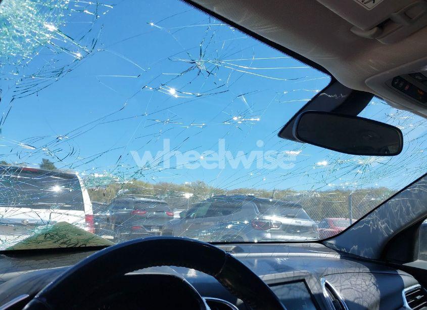 Photo 6 of 2018 Chevrolet Equinox LT (VIN 2GNAXSEVXJ6290473)