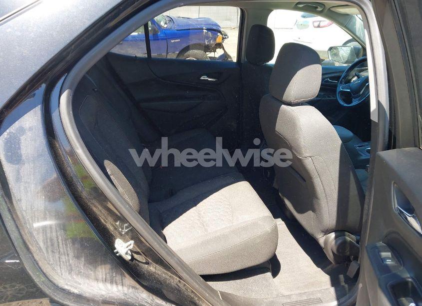 Photo 8 of 2018 Chevrolet Equinox LT (VIN 2GNAXSEVXJ6290473)