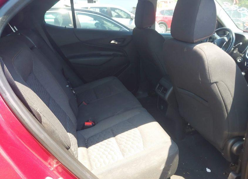 Photo 8 of 2018 Chevrolet Equinox LT (VIN 2GNAXSEVXJ6296449)