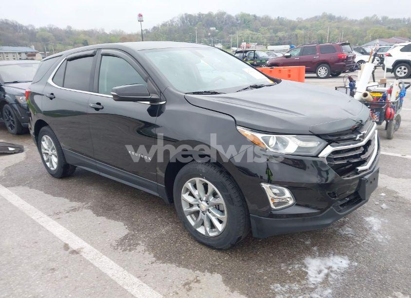 2018 Chevrolet Equinox LT (VIN 2GNAXSEVXJ6321320) main photo