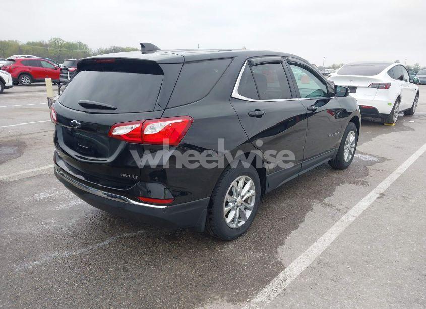 Photo 4 of 2018 Chevrolet Equinox LT (VIN 2GNAXSEVXJ6321320)