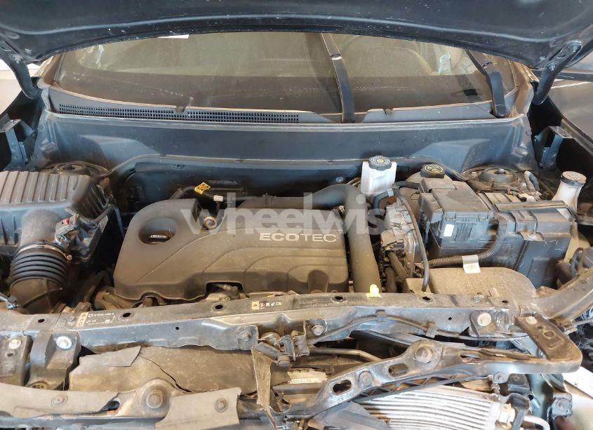 Photo 10 of 2018 Chevrolet Equinox LT (VIN 2GNAXSEVXJ6345570)