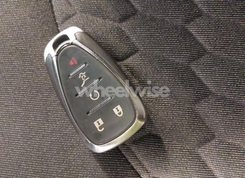 Photo 11 of 2018 Chevrolet Equinox LT (VIN 2GNAXSEVXJ6345570)