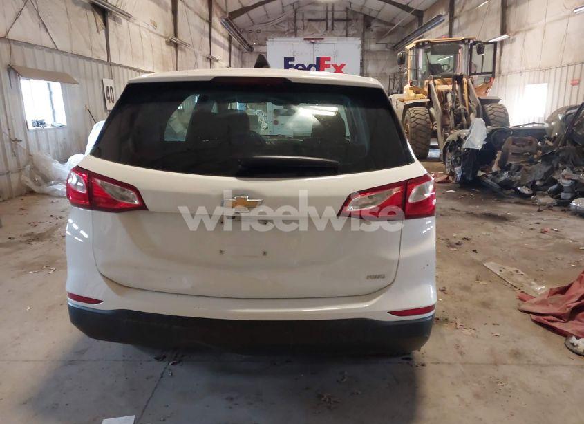 Photo 16 of 2019 Chevrolet Equinox LS (VIN 2GNAXSEVXK6133107)
