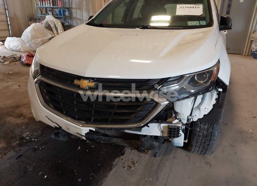Photo 6 of 2019 Chevrolet Equinox LS (VIN 2GNAXSEVXK6133107)