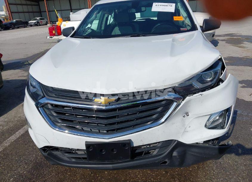 Photo 12 of 2019 Chevrolet Equinox LS (VIN 2GNAXSEVXK6279099)