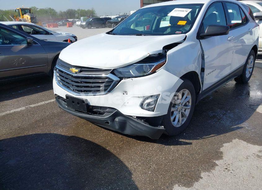 Photo 6 of 2019 Chevrolet Equinox LS (VIN 2GNAXSEVXK6279099)