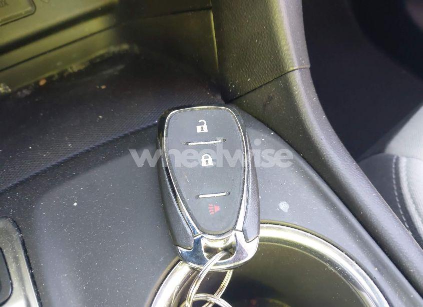 Photo 11 of 2020 Chevrolet Equinox AWD LS (VIN 2GNAXSEVXL6266547)