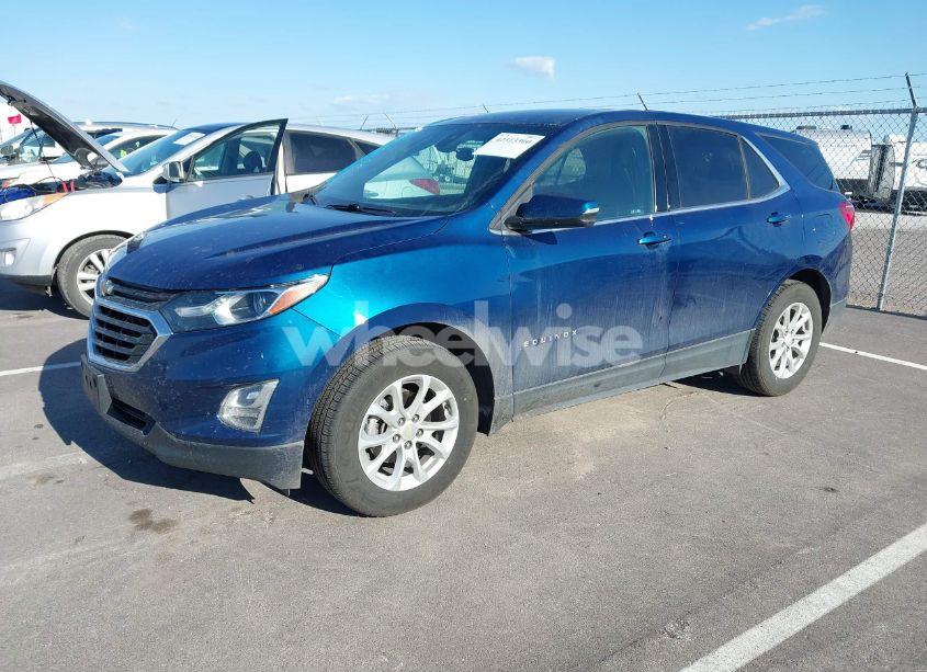 Photo 2 of 2019 Chevrolet Equinox LT (VIN 2GNAXTEV0K6138242)