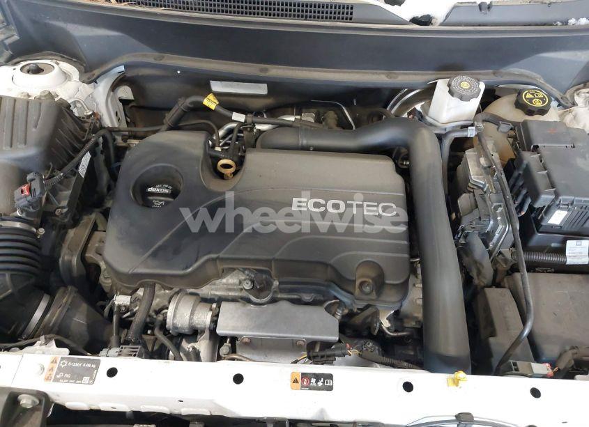 Photo 10 of 2019 Chevrolet Equinox LT (VIN 2GNAXTEV0K6221282)