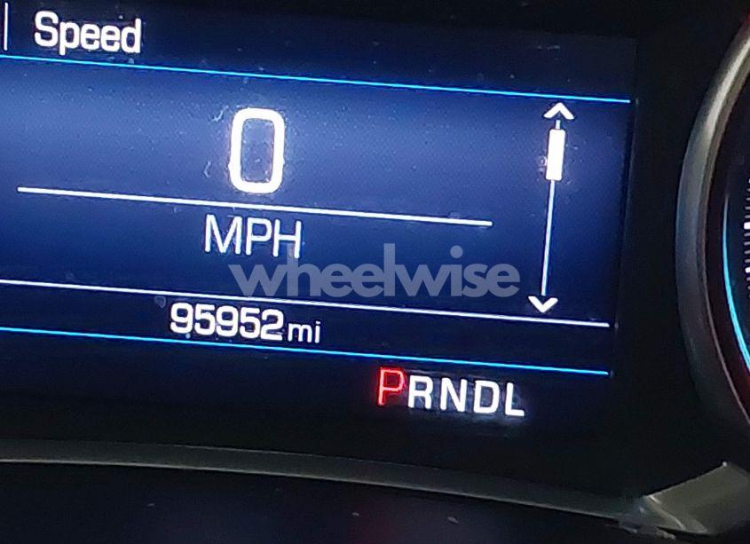 Photo 15 of 2019 Chevrolet Equinox LT (VIN 2GNAXTEV0K6221282)