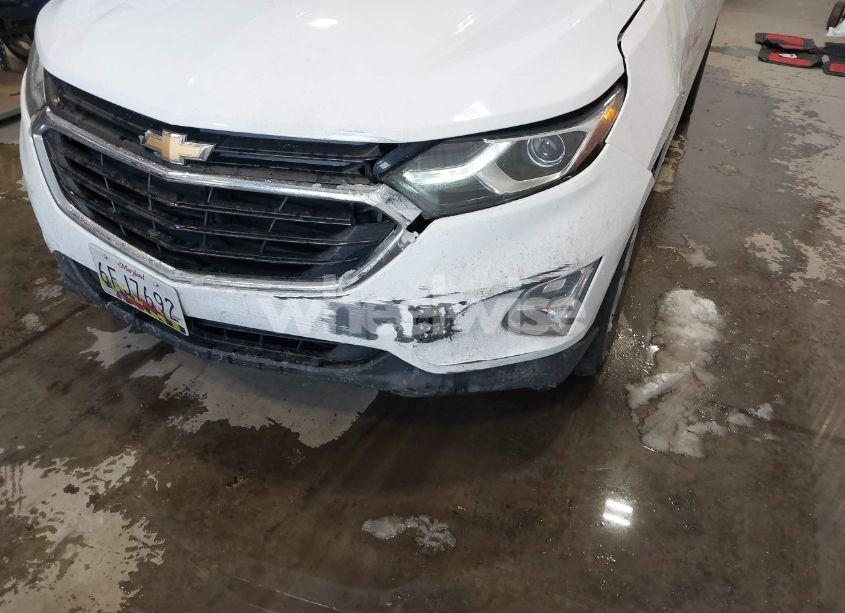 Photo 6 of 2019 Chevrolet Equinox LT (VIN 2GNAXTEV0K6221282)