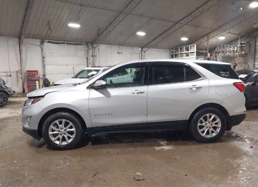 Photo 14 of 2019 Chevrolet Equinox LT (VIN 2GNAXTEV0K6236185)