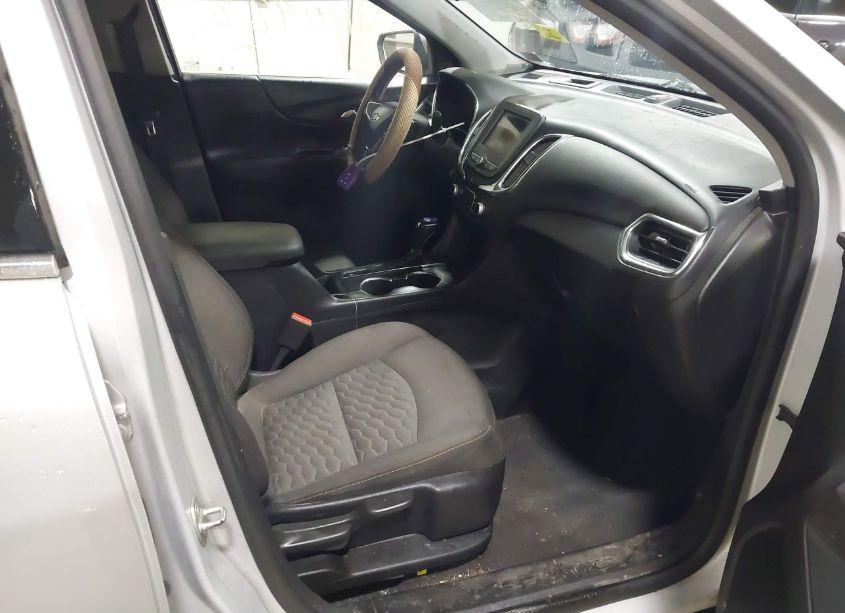 Photo 5 of 2019 Chevrolet Equinox LT (VIN 2GNAXTEV0K6236185)