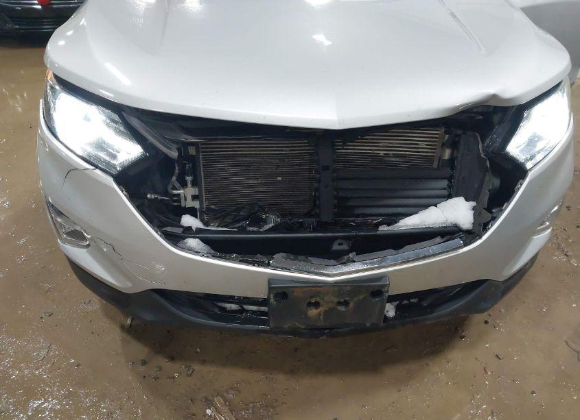 Photo 6 of 2019 Chevrolet Equinox LT (VIN 2GNAXTEV0K6236185)