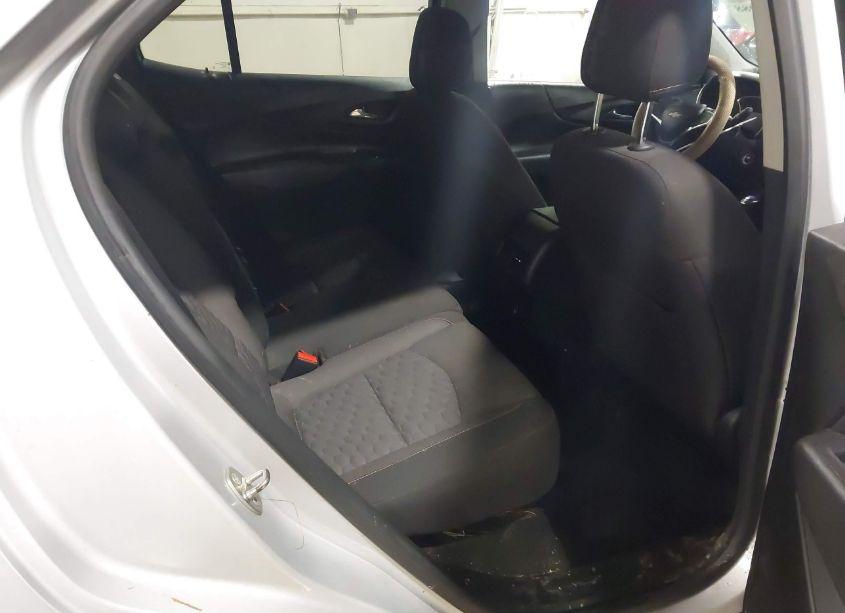 Photo 8 of 2019 Chevrolet Equinox LT (VIN 2GNAXTEV0K6236185)