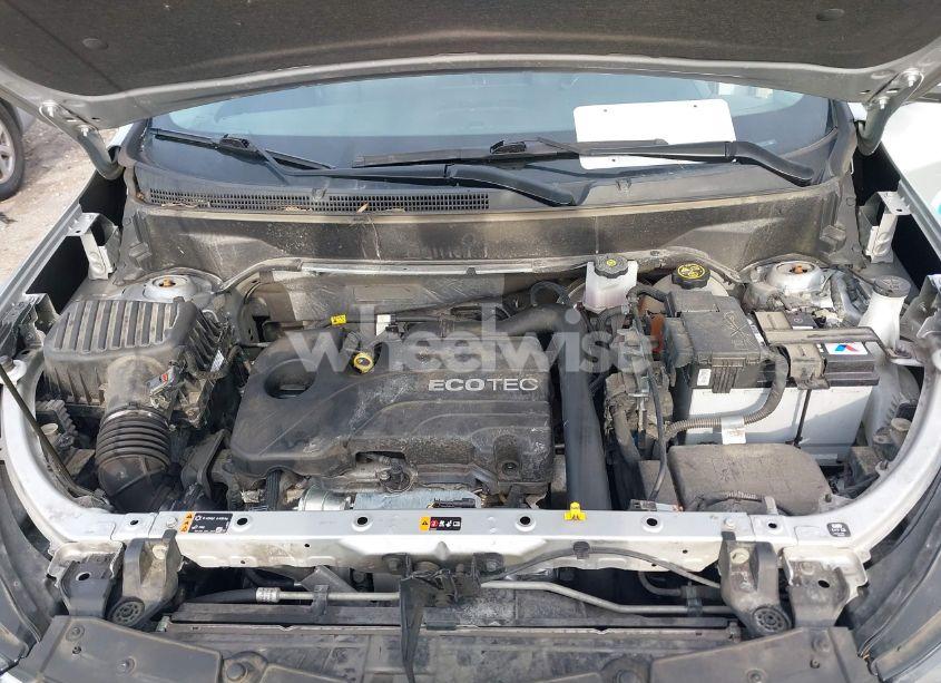 Photo 10 of 2022 Chevrolet Equinox AWD 2FL (VIN 2GNAXTEV0N6135510)