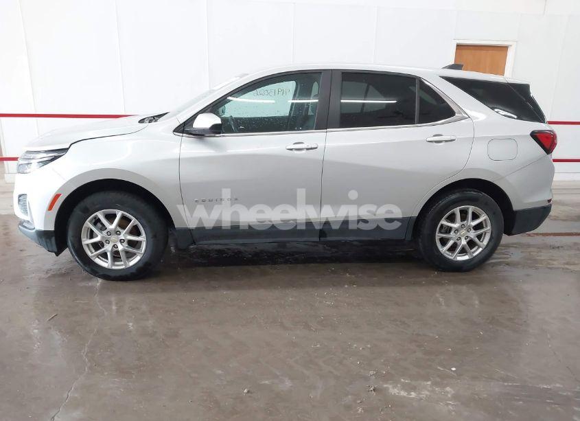 Photo 14 of 2022 Chevrolet Equinox AWD 2FL (VIN 2GNAXTEV1N6142093)