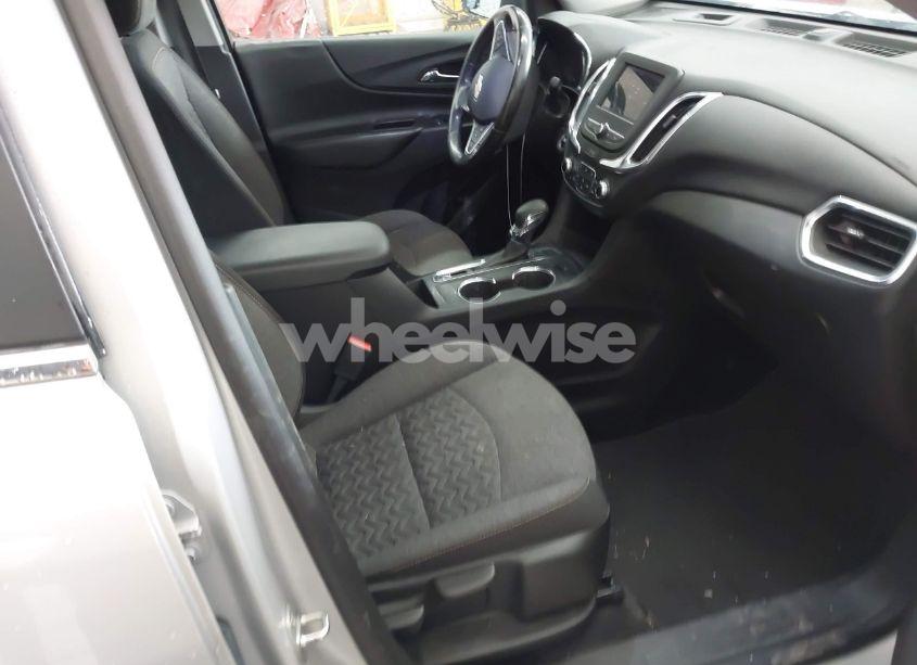 Photo 5 of 2022 Chevrolet Equinox AWD 2FL (VIN 2GNAXTEV1N6142093)