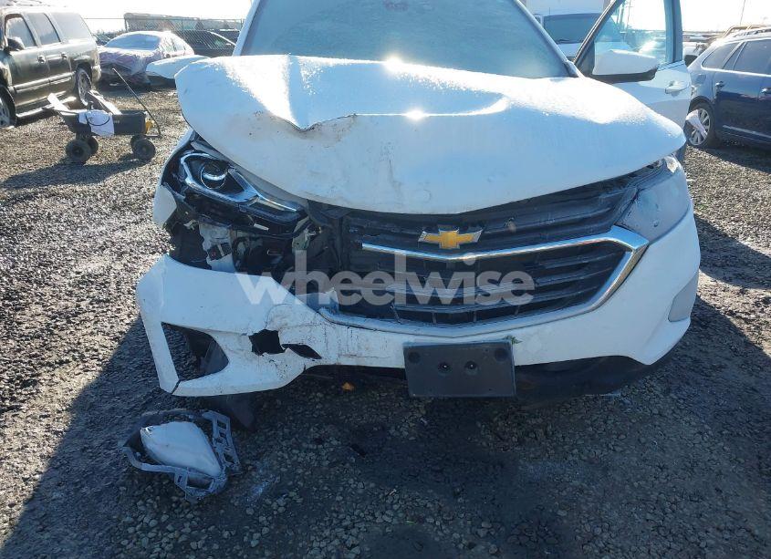 Photo 6 of 2019 Chevrolet Equinox LT (VIN 2GNAXTEV2K6210221)