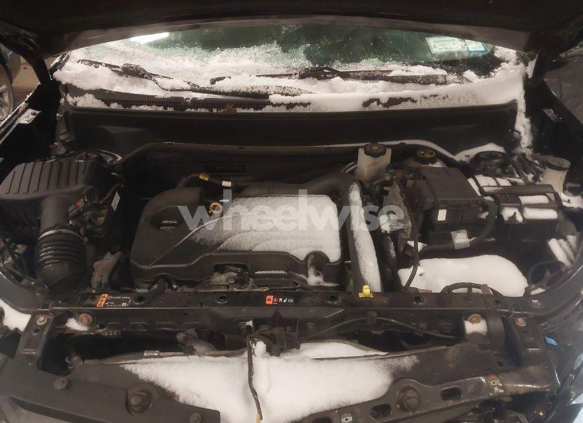 Photo 10 of 2020 Chevrolet Equinox AWD 2FL (VIN 2GNAXTEV2L6130516)