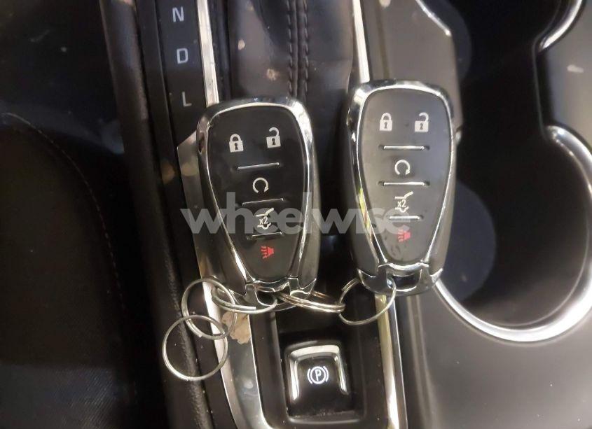 Photo 11 of 2020 Chevrolet Equinox AWD 2FL (VIN 2GNAXTEV2L6130516)