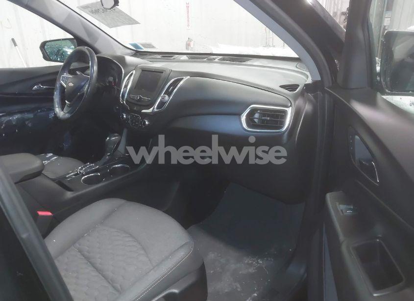 Photo 5 of 2020 Chevrolet Equinox AWD 2FL (VIN 2GNAXTEV2L6130516)
