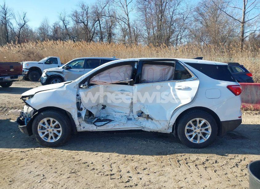 Photo 14 of 2020 Chevrolet Equinox AWD 2FL (VIN 2GNAXTEV3L6125390)
