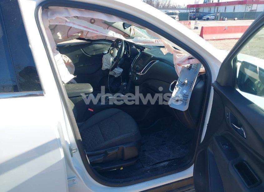 Photo 5 of 2020 Chevrolet Equinox AWD 2FL (VIN 2GNAXTEV3L6125390)