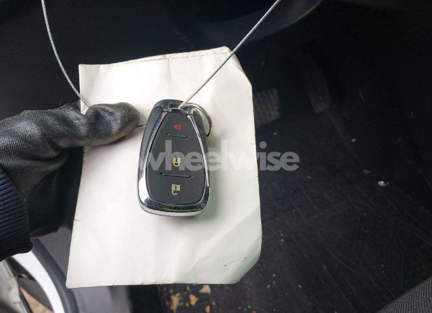 Photo 10 of 2020 Chevrolet Equinox AWD 2FL (VIN 2GNAXTEV3L6257324)