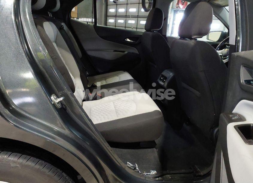 Photo 8 of 2021 Chevrolet Equinox AWD 2FL (VIN 2GNAXTEV3M6135855)