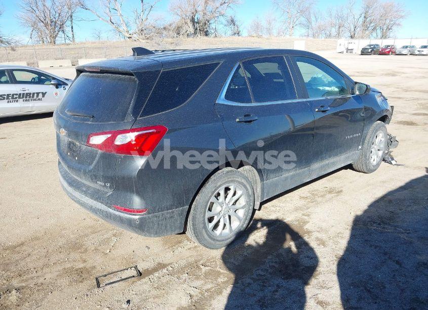 Photo 4 of 2021 Chevrolet Equinox AWD 2FL (VIN 2GNAXTEV3M6141221)