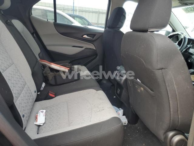 2022 CHEVROLET EQUINOX LT (VIN 2GNAXTEV3N6108401) main photo