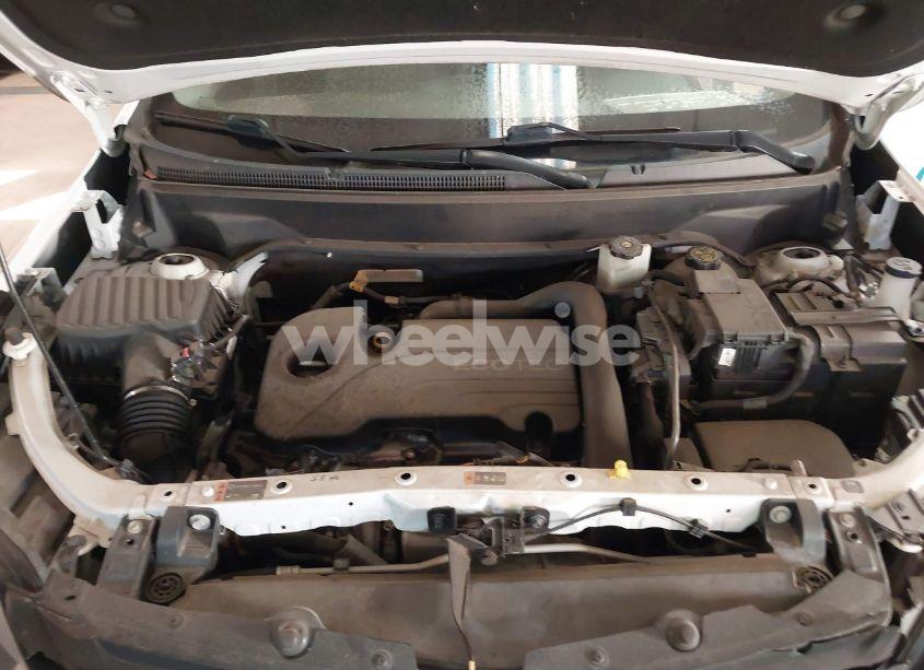 Photo 10 of 2019 Chevrolet Equinox LT (VIN 2GNAXTEV4K6166223)