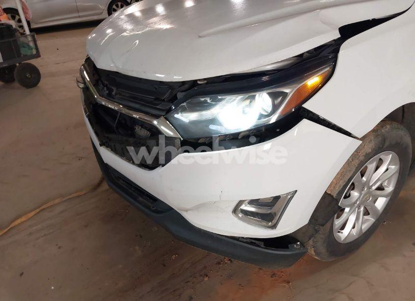 Photo 18 of 2019 Chevrolet Equinox LT (VIN 2GNAXTEV4K6166223)