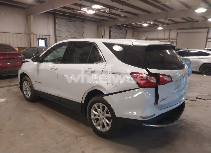 Photo 3 of 2019 Chevrolet Equinox LT (VIN 2GNAXTEV4K6166223)