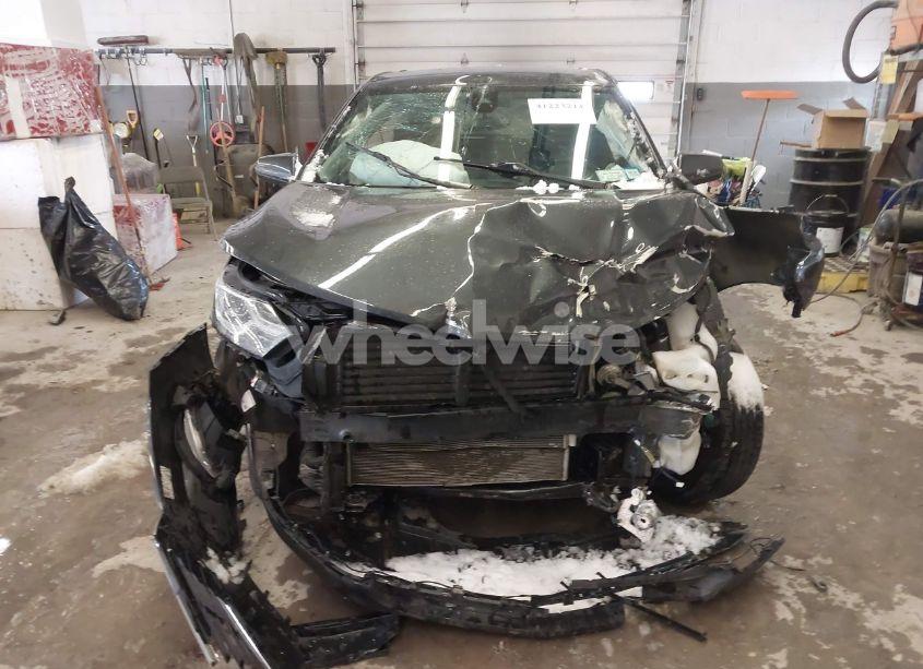 Photo 13 of 2019 Chevrolet Equinox LT (VIN 2GNAXTEV4K6290573)