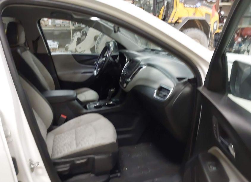 Photo 5 of 2020 Chevrolet Equinox AWD 2FL (VIN 2GNAXTEV4L6224638)