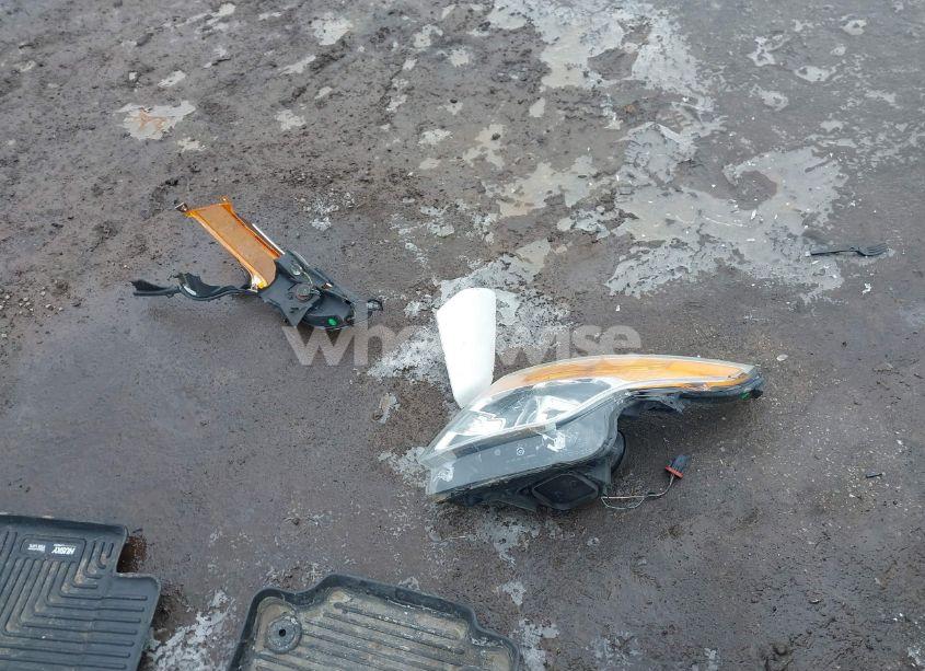 Photo 12 of 2019 Chevrolet Equinox LT (VIN 2GNAXTEV5K6190594)